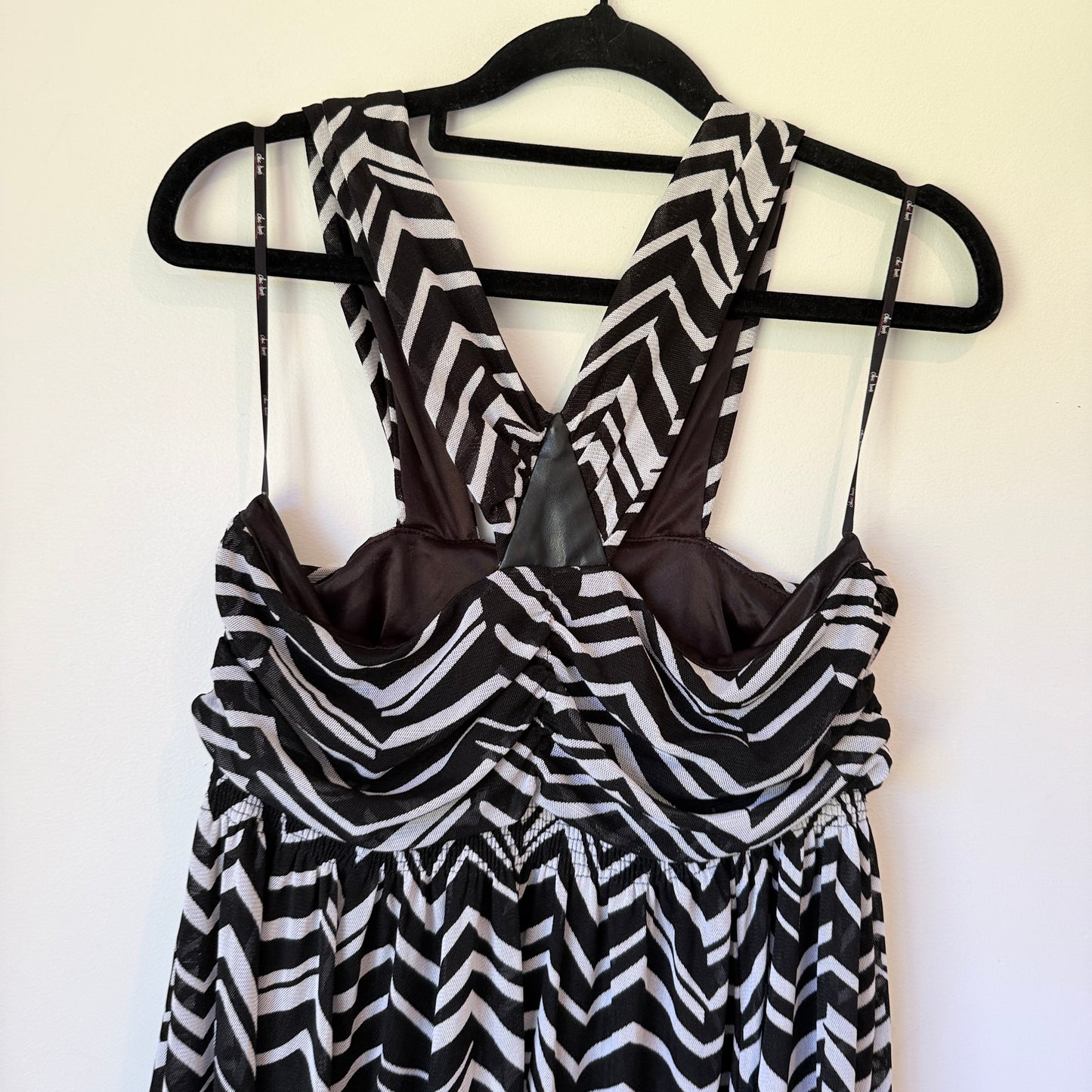 ChicaBooti Black & White Chevron Halter Dress - Size L