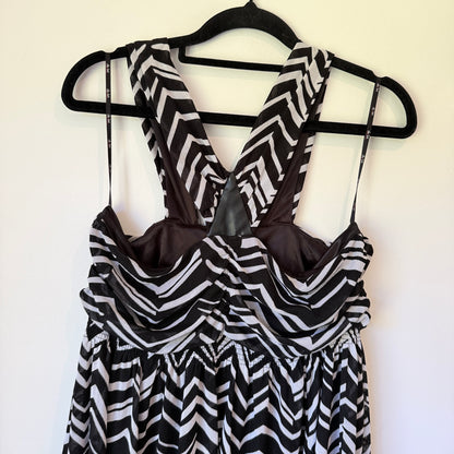 ChicaBooti Black & White Chevron Halter Dress - Size L