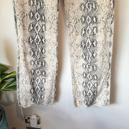 Zara Size 6 ZW Premium Snake Print Raw Hem Jeans