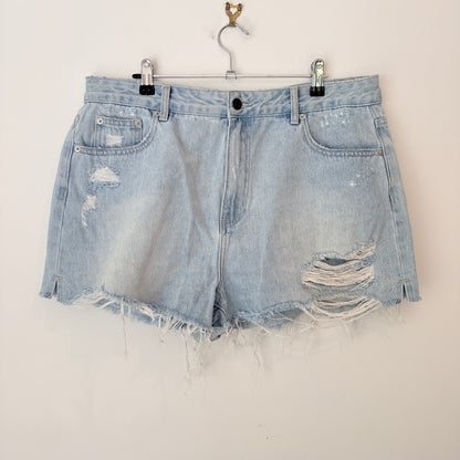 Glassons Size 16 Distressed Light Wash Denim Shorts