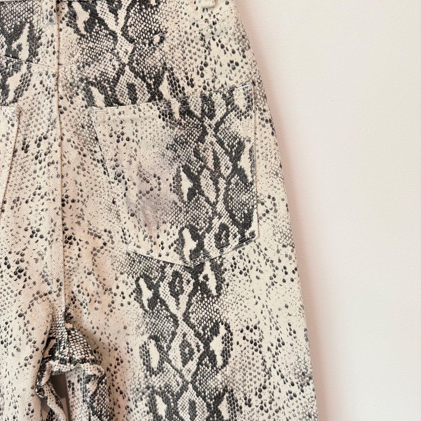 Zara Size 6 ZW Premium Snake Print Raw Hem Jeans