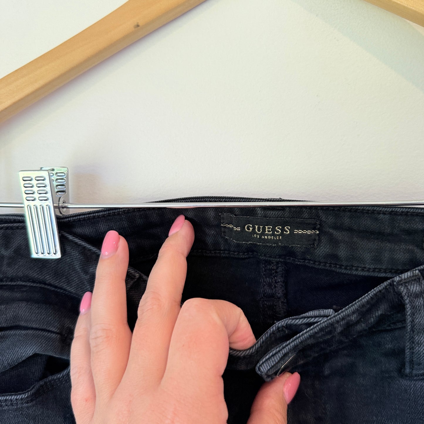 Guess Size 31 Black Distressed Skinny Jeans