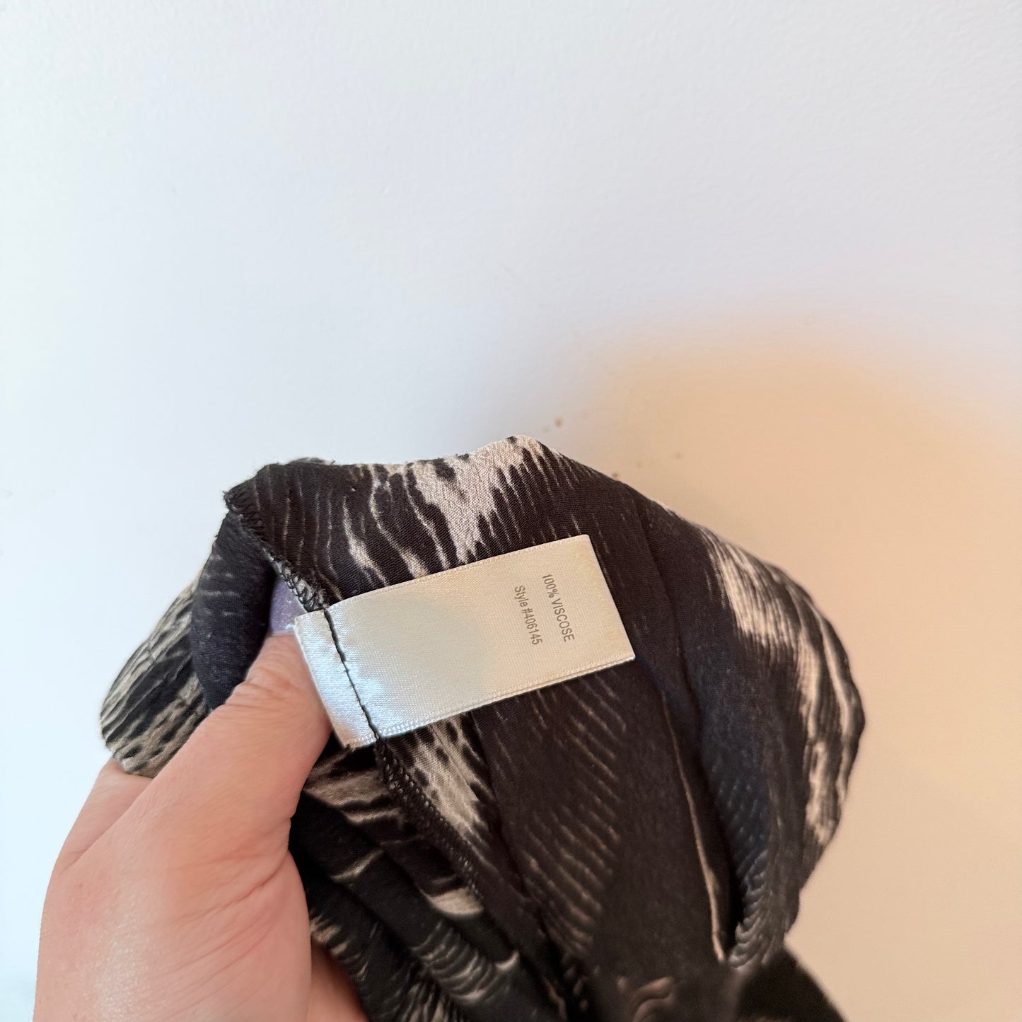 Witchery Size 8 Black and White Printed Viscose Pants