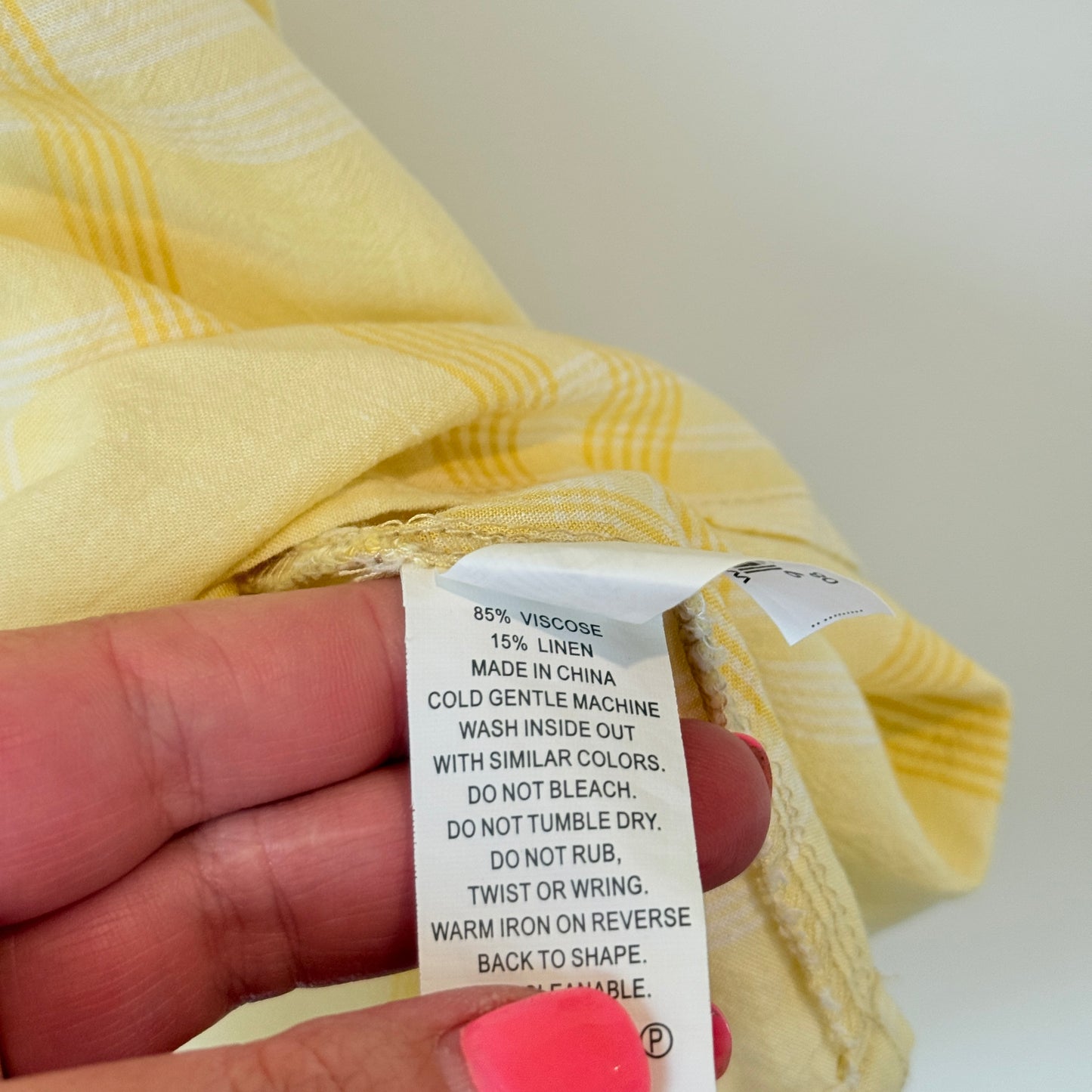 Jeanswest Size 8 Plaid Ruffle Blouse