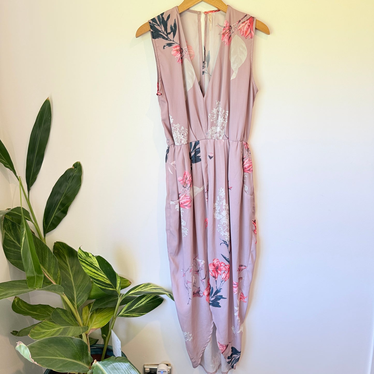 Spicy Sugar Size 10 Sleeveless V-Neck Floral Print Jumpsuit