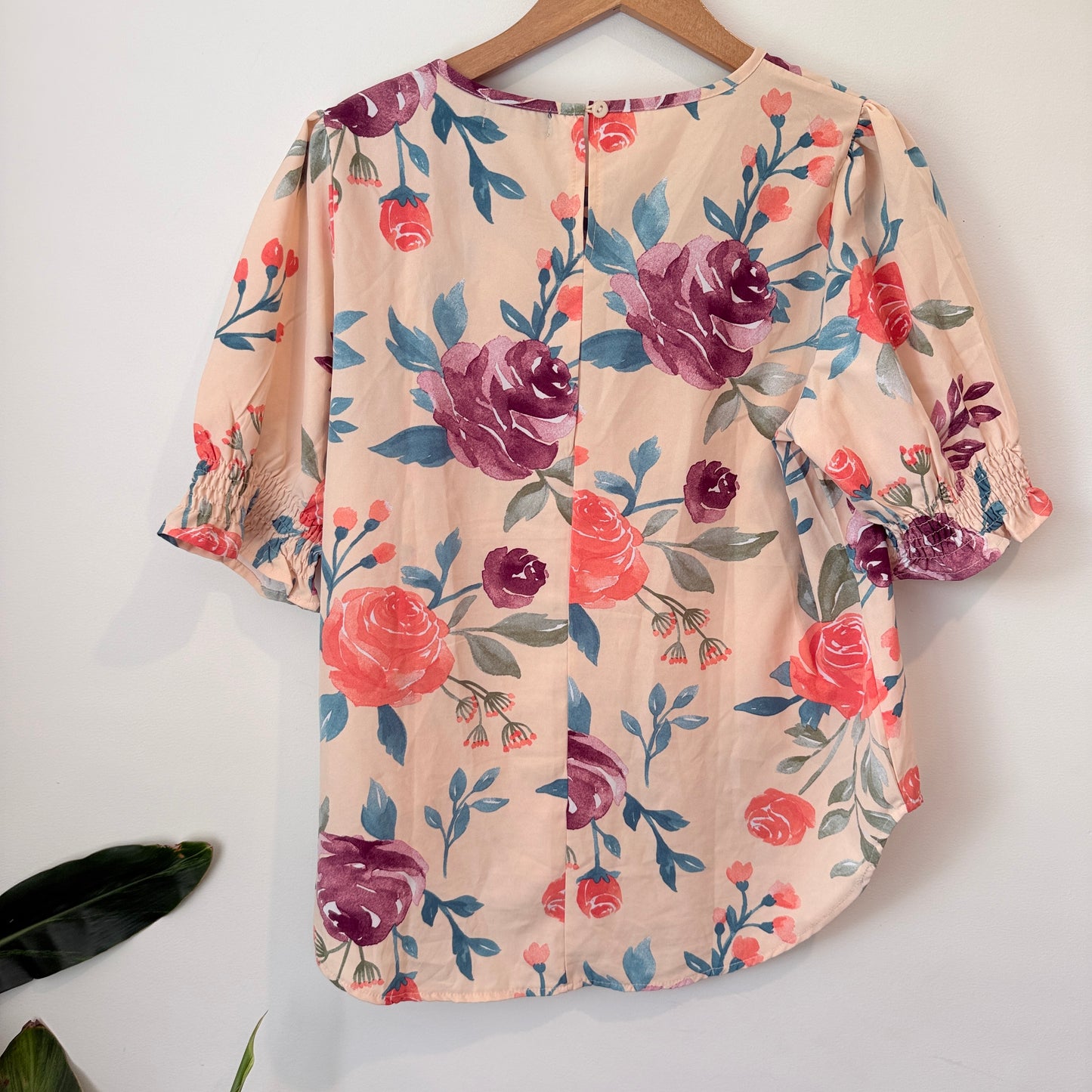 Mirrou Size 12 Floral Blouse with Puff Sleeves
