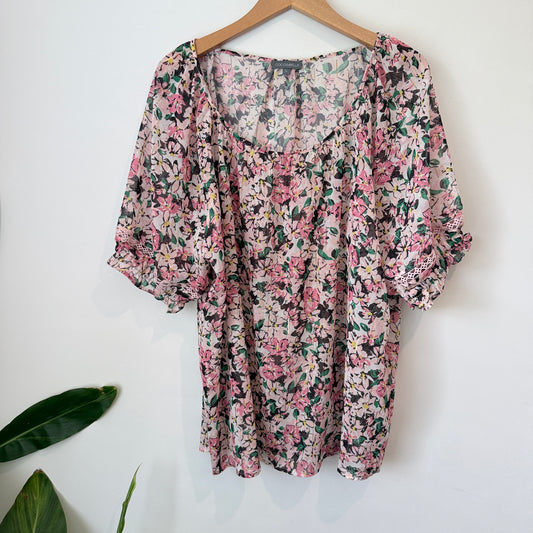 Coco & Belle Size L Floral Print Top