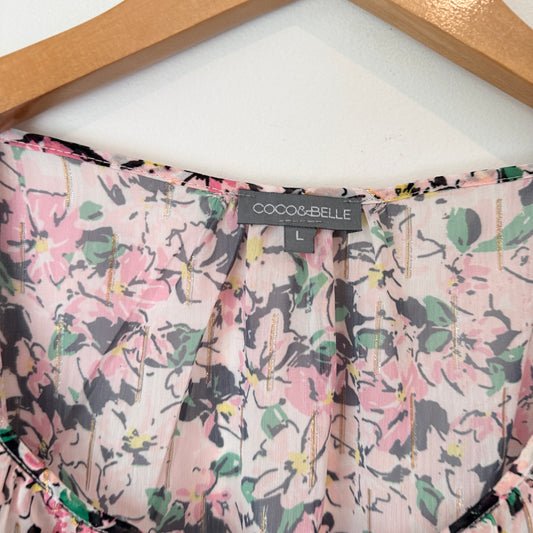 Coco & Belle Size L Floral Print Top