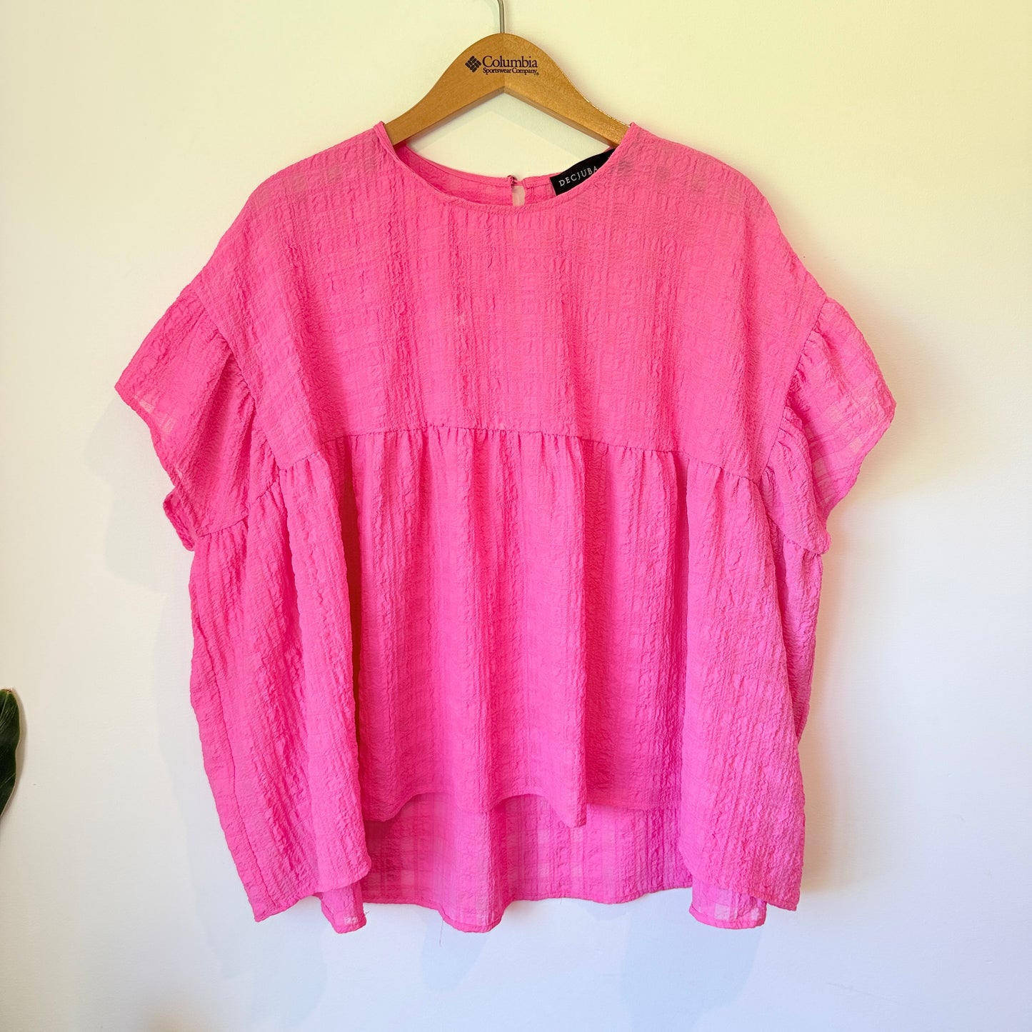 Decjuba Size XS/S Textured Top
