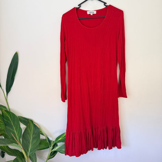 Revue Size 10 Tiered Ruffle Hem Dress