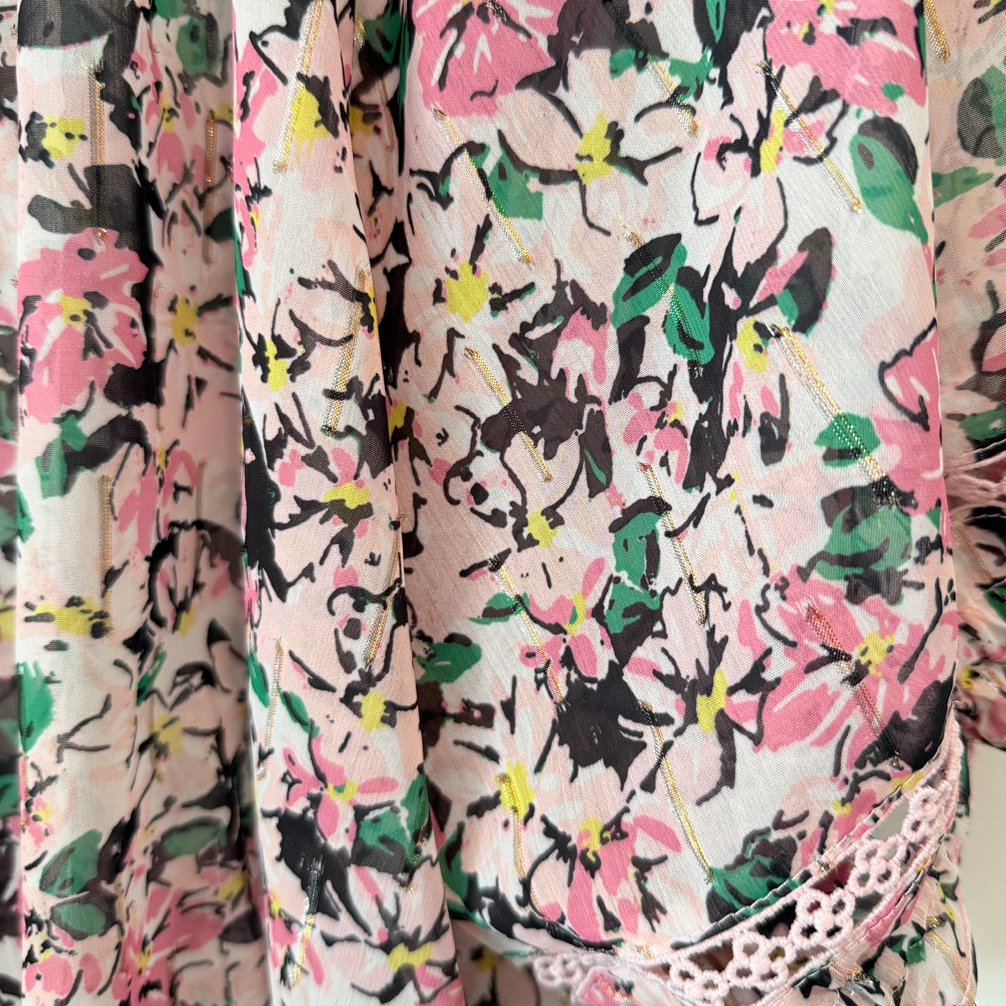 Coco & Belle Size L Floral Print Top