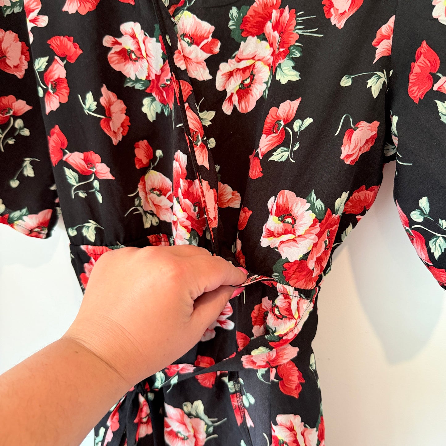 Mirrou Size 10 Black Floral Imitation Wrap Dress