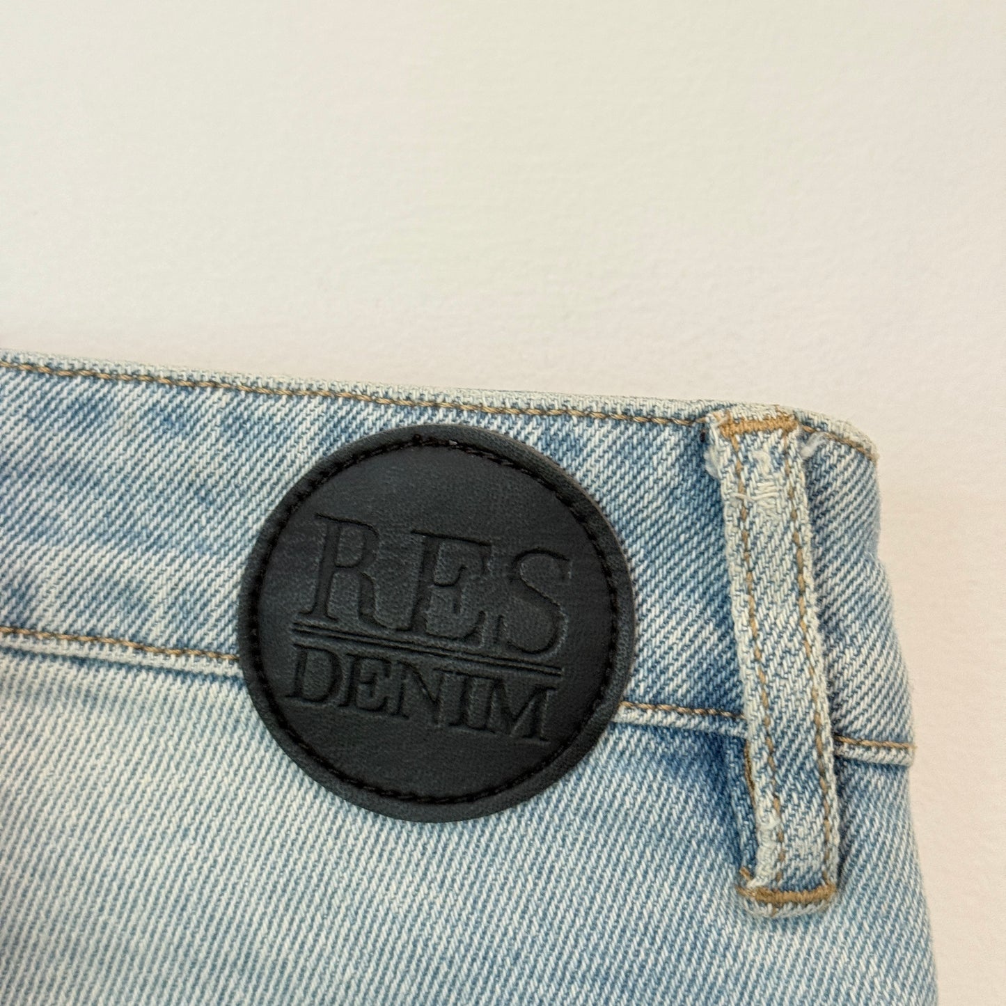 RES Size 26 Light Wash Distressed Slim Fit Denim Jeans