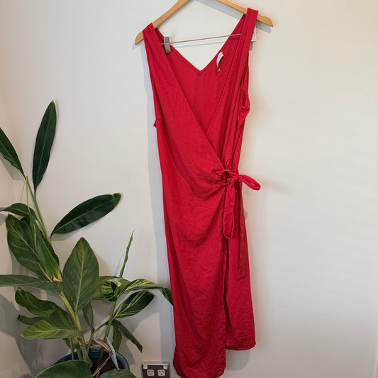 Atmos & Here Sleeveless Wrap Dress | U/Arm to U/Arm 56cm