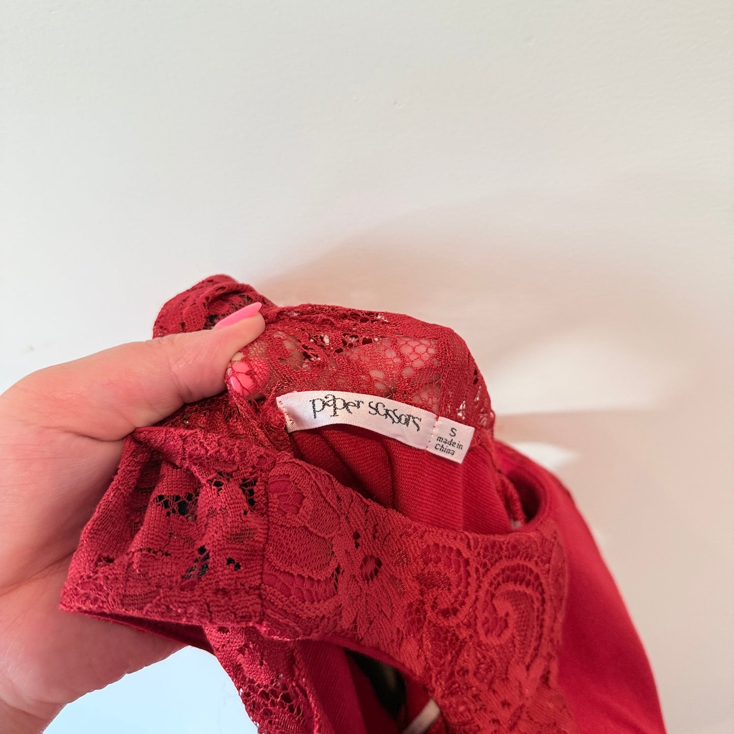 Paper Scissors Size S Burgundy Sleeveless Fitted Cocktail Dress