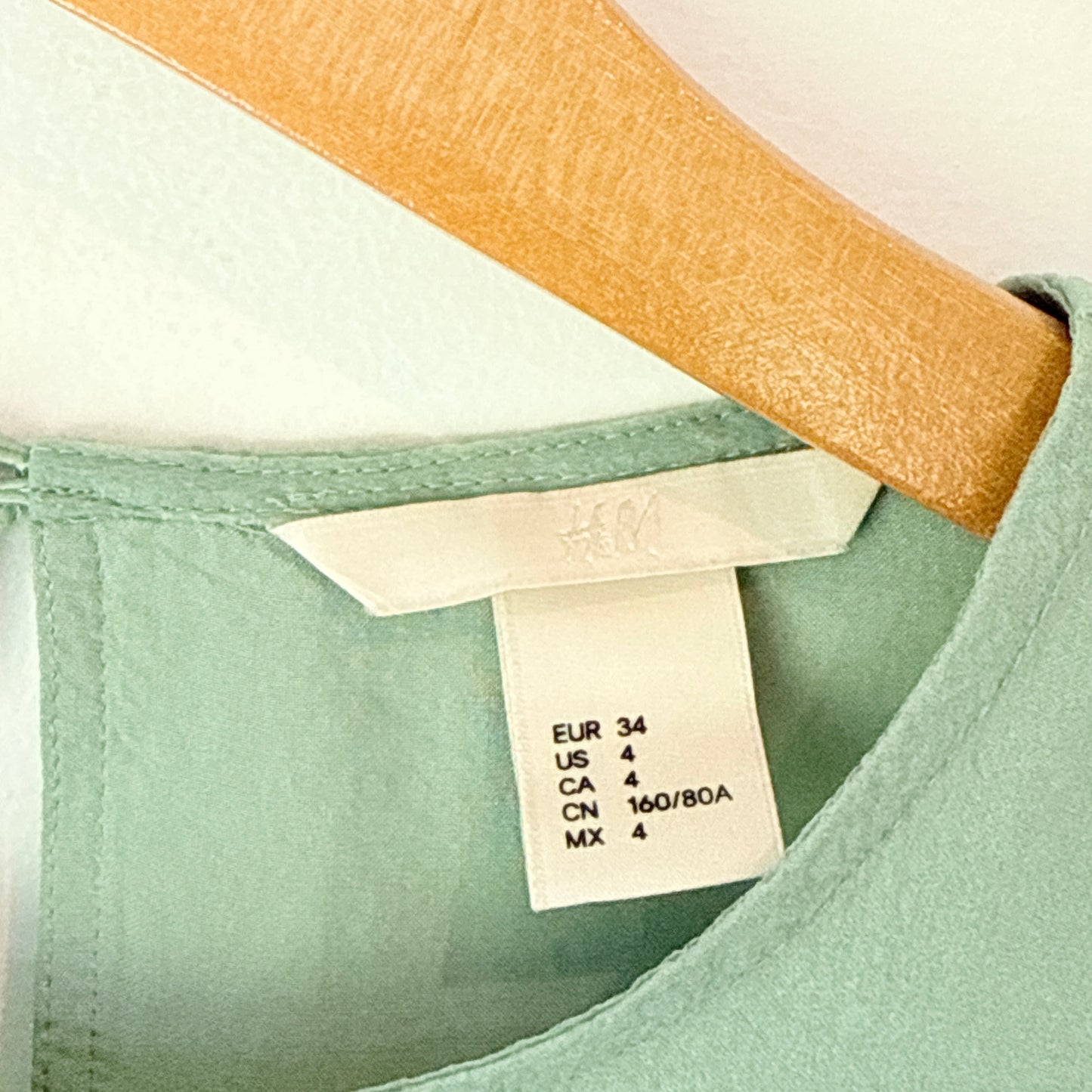 H & M Size 8 Balloon-Sleeved Top