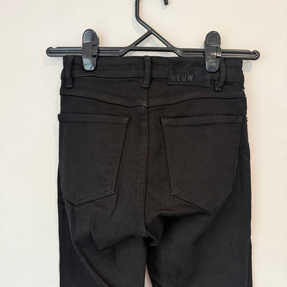 NEUW Size 6S Black Denim Jeans