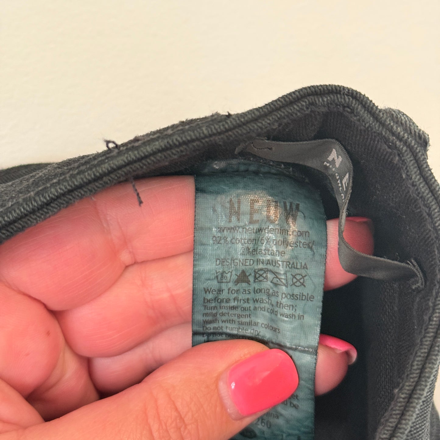 NEUW Size 6S Black Denim Jeans