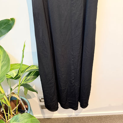 Banana Republic Size M Black Midi Dress