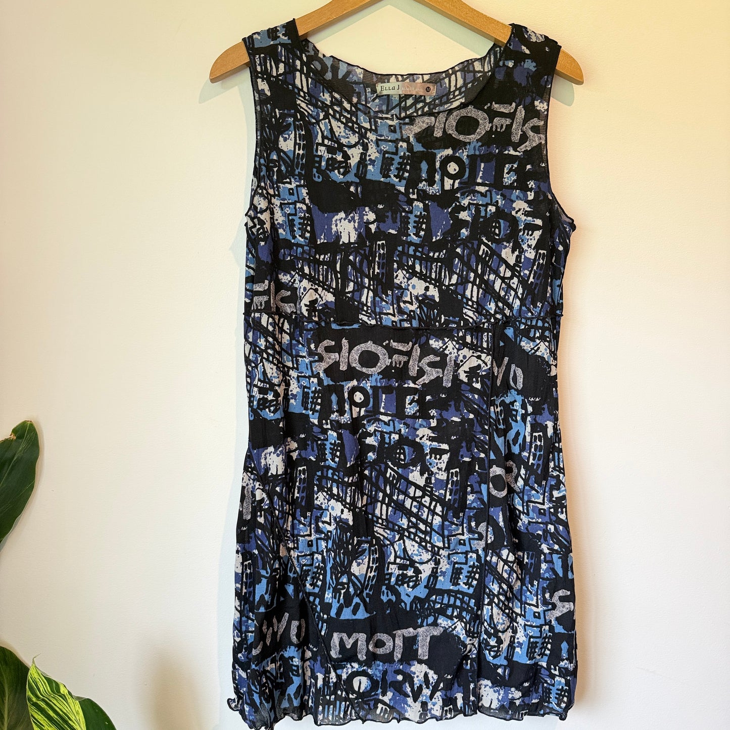 Ella J Size M Abstract Graffiti-Print Nylon Sleeveless Dress