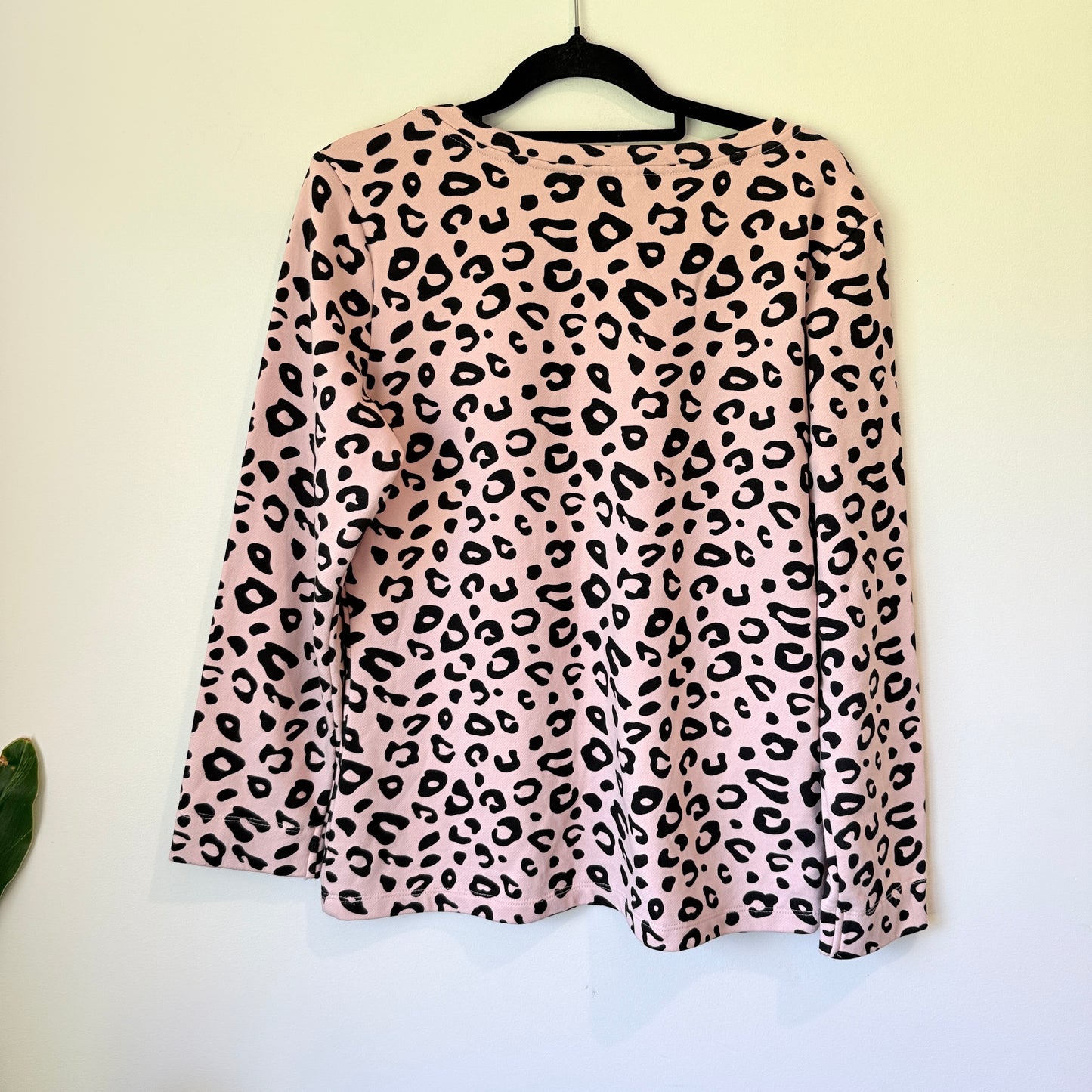 Zafina Size 8 Pink Leopard Print Light Weight Cotton Sweatshirt