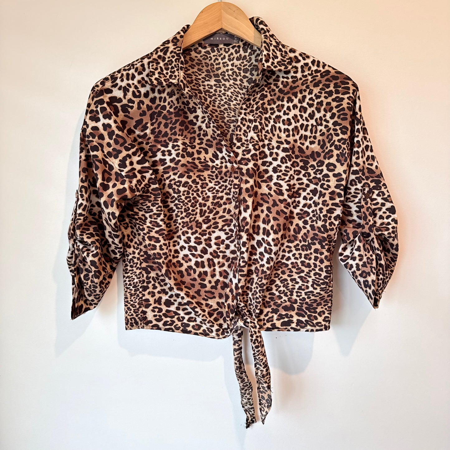 Mirrou Size 8 Leopard Print Button-Front Blouse