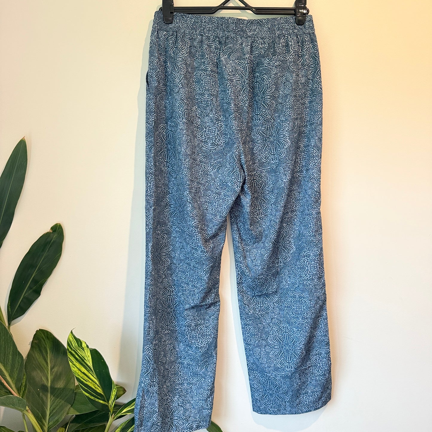 Rip Skirt Size M Blue Lightweight Pants