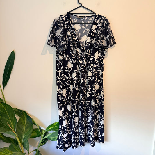 Jacqui E Size XL Floral Print Dress
