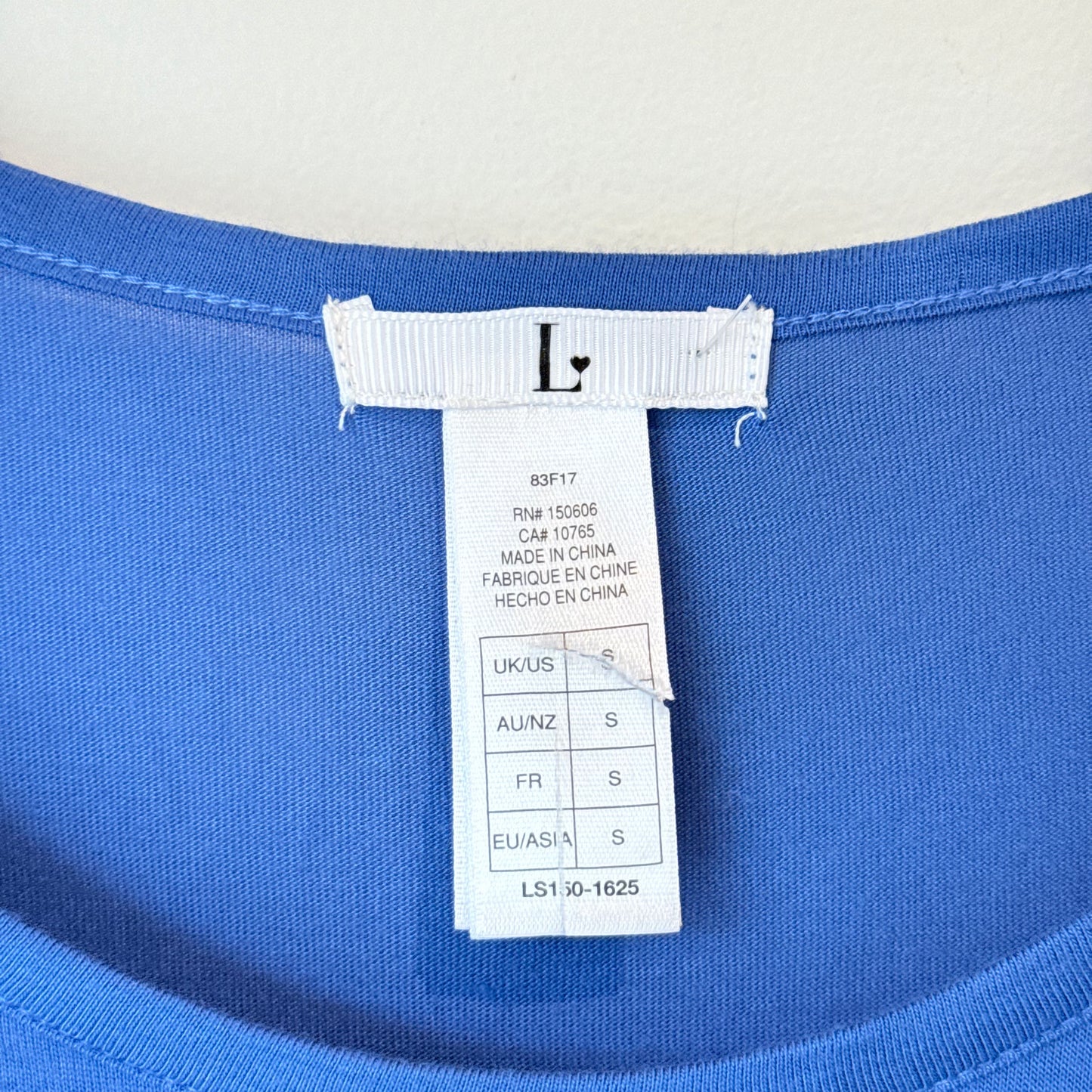L The Label Size S Blue Short-Sleeve Viscose Top