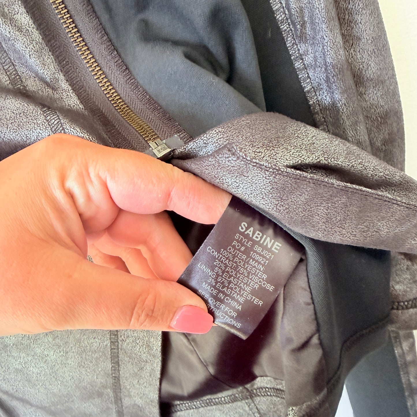 Sabine Size 10 Asymmetrical Zip Jacket