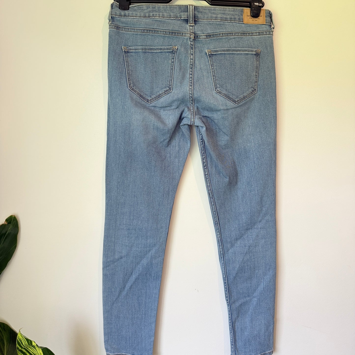 NET Size 36 Skinny Fit Jeans