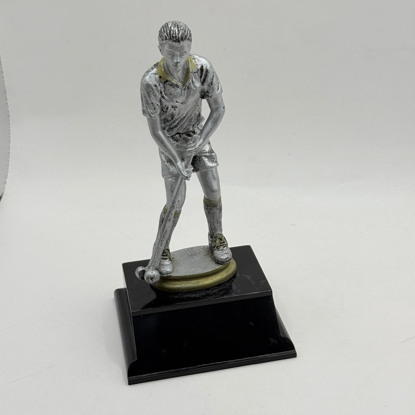 Field Hockey Player Trophy – Silver & Gold Finish