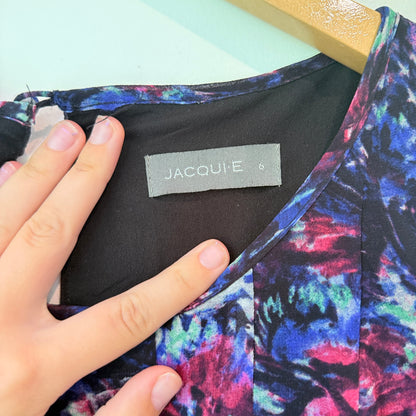 Jacquie E Size 6 Sleeveless Floral-Printed Dress