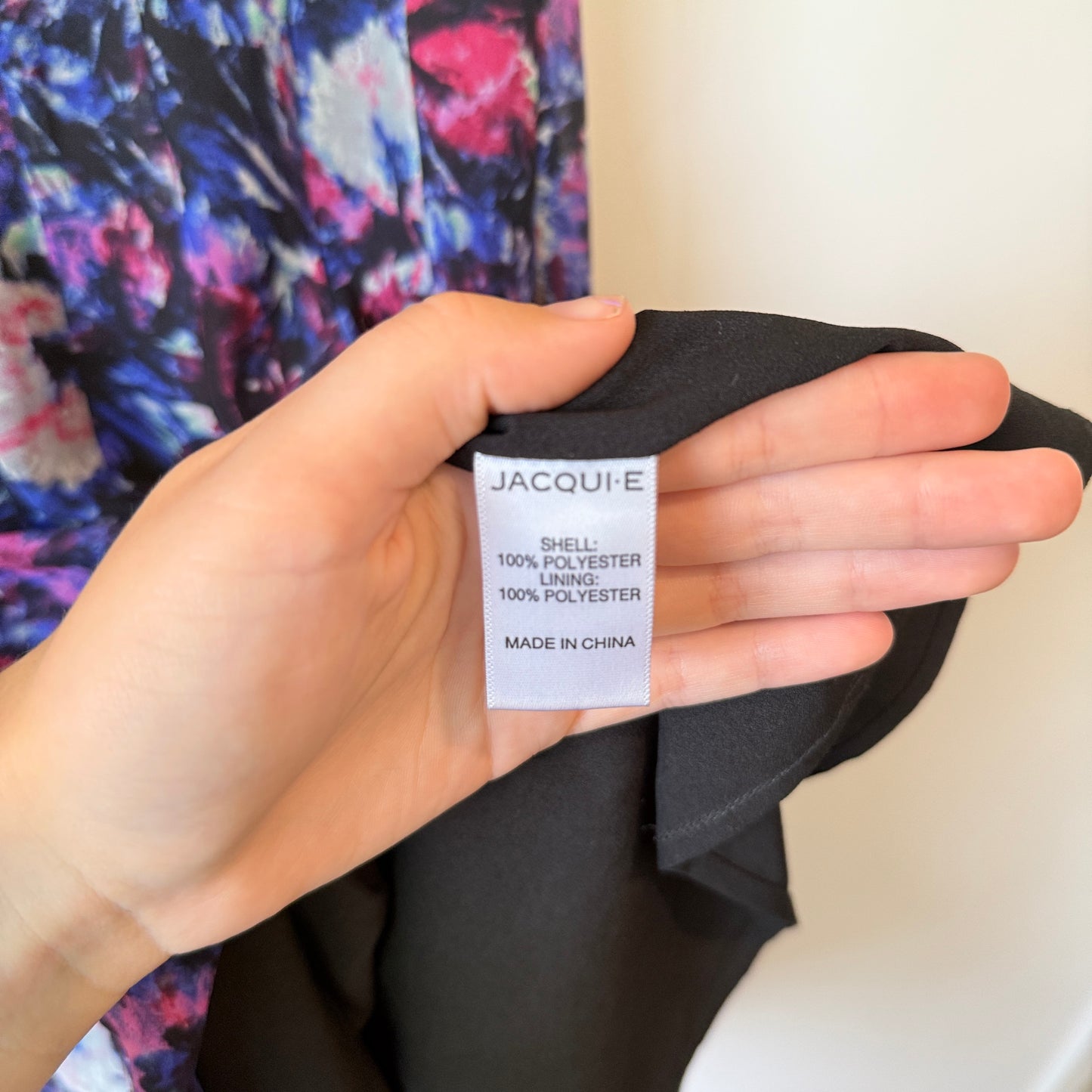 Jacquie E Size 6 Sleeveless Floral-Printed Dress