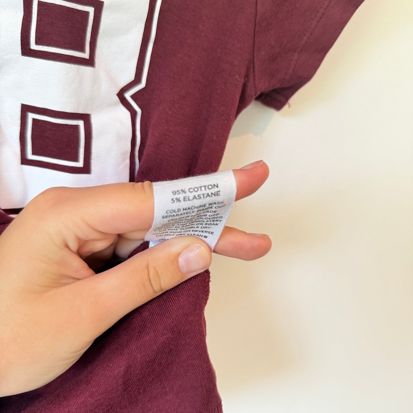 Glassons Size M Maroon & White Ringer T-Shirt