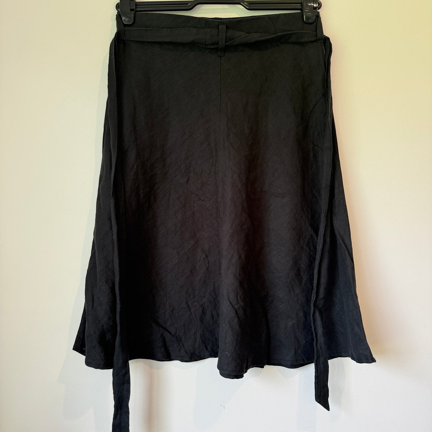 Zest Size 8 Black Wrap Skirt