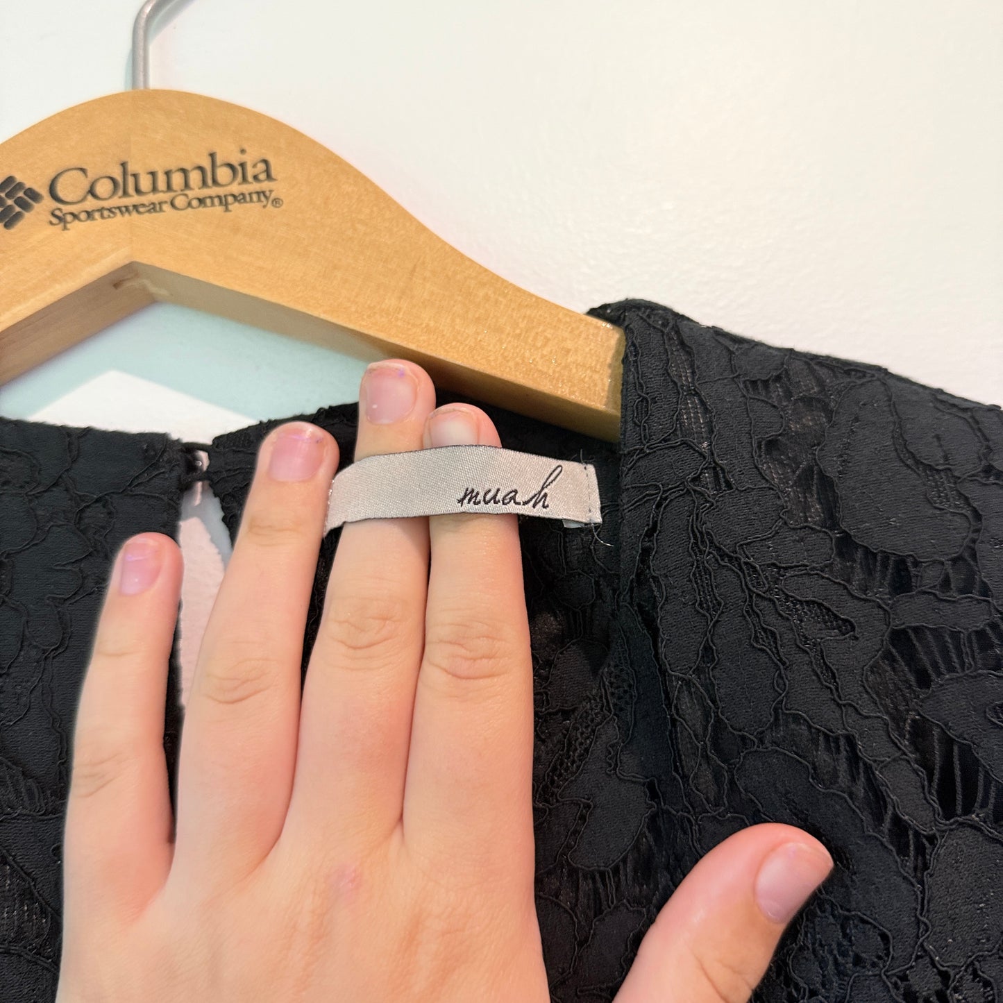 Muah Size U/Arm 44cm Black Guipure Lace Ruffle Blouse