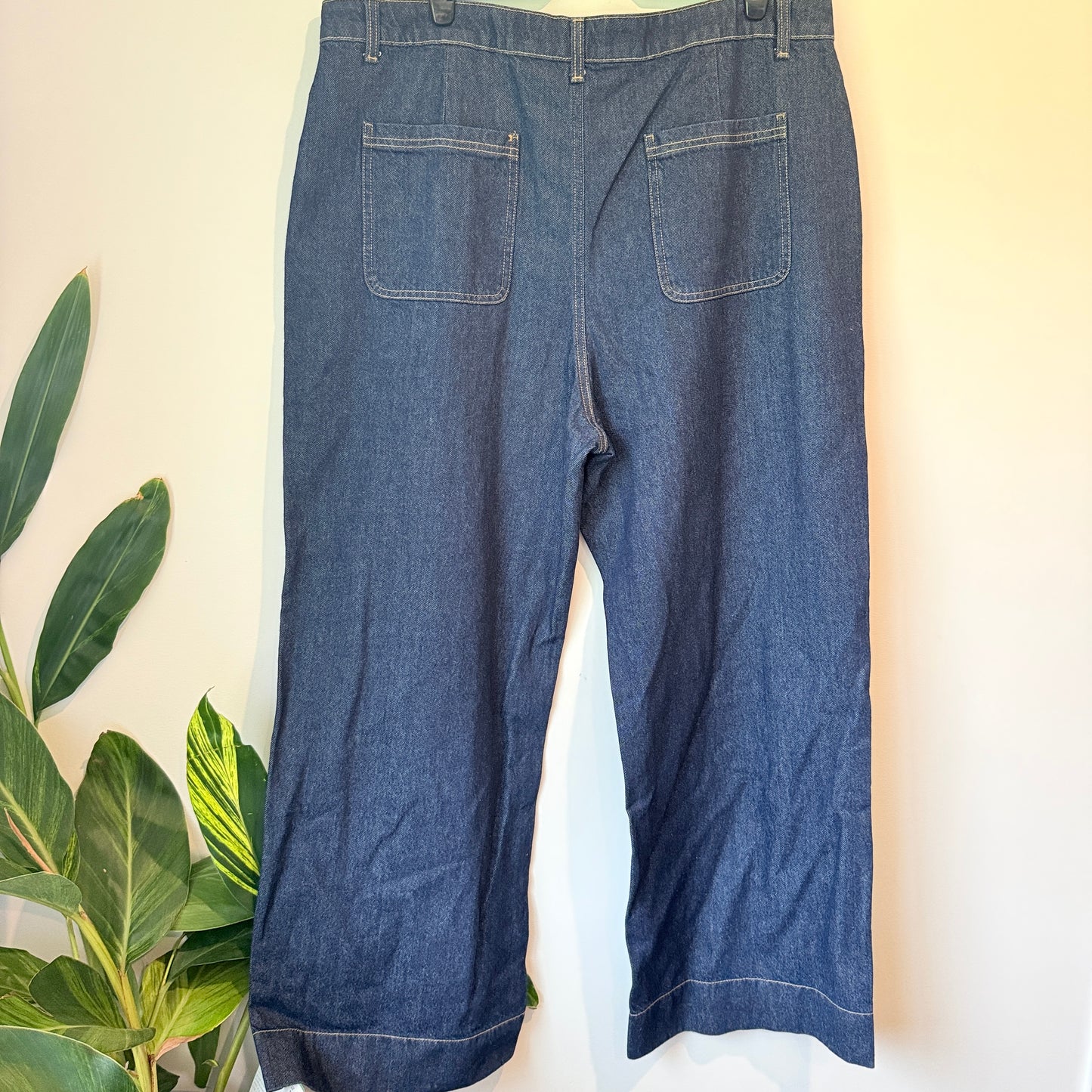 Wide High Rise Size 24 (108cm Waist) High-Waist Wide-Leg Denim Jeans