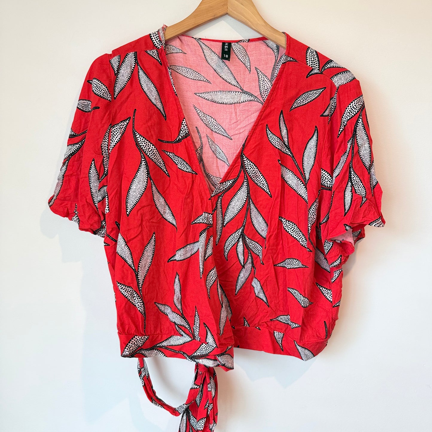 H&H Size 18 Viscose Wrap Top