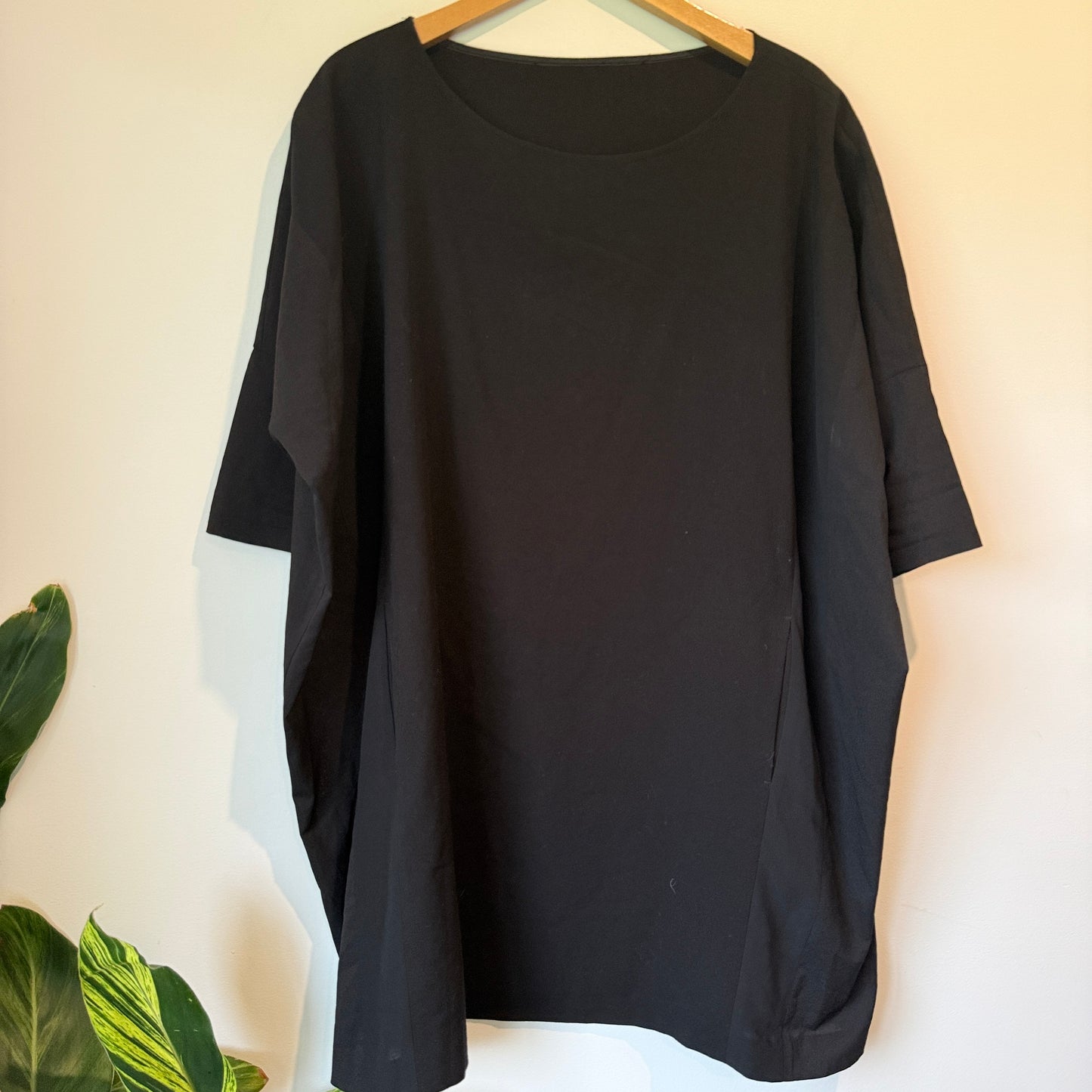 Brand Unknown Size U/Arm 80cm Minimalist Black Oversized T-Shirt