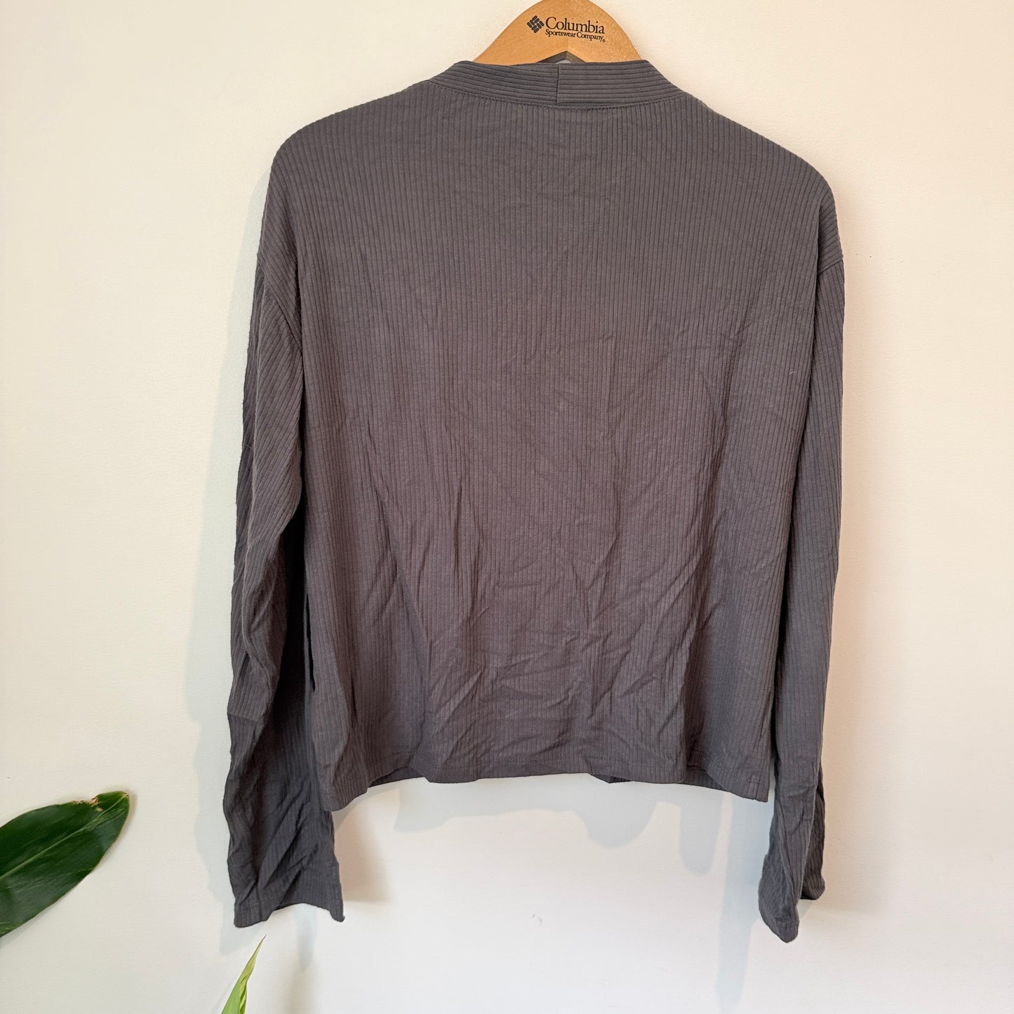 Simple and Sunday Size M Charcoal Grey Cardigan