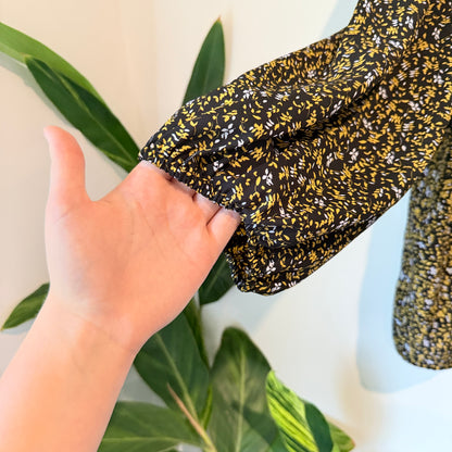 Brand Unknown Size U/Arm 62cm Floral Patterned Blouse