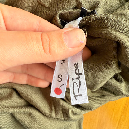 Ripe Size S Long-Sleeved Turtleneck T-Shirt