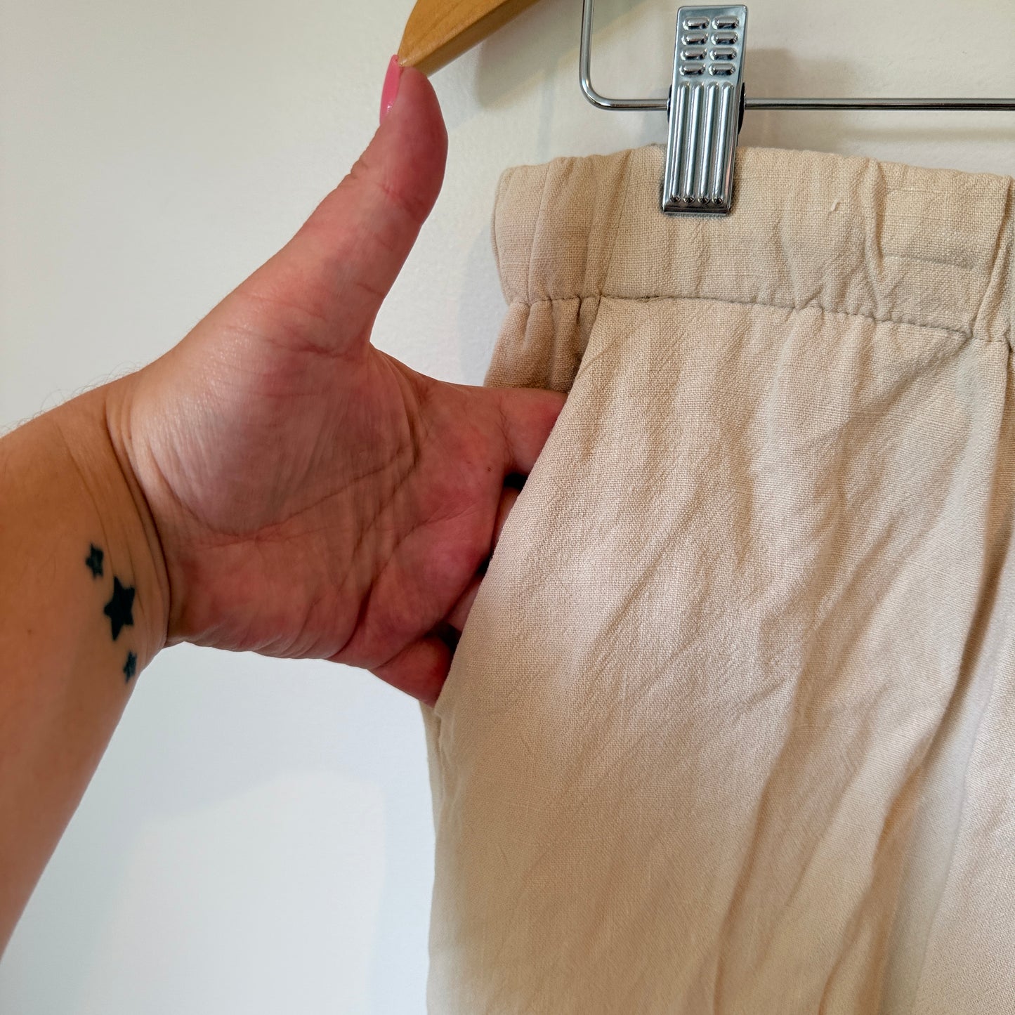 White Fox Linen Blend Pants Beige - Size XL