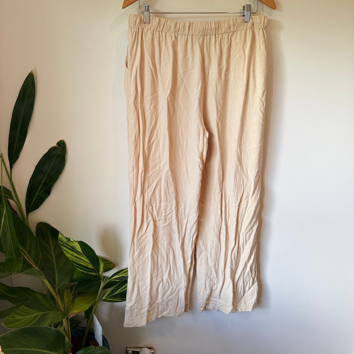 White Fox Linen Blend Pants Beige - Size XL