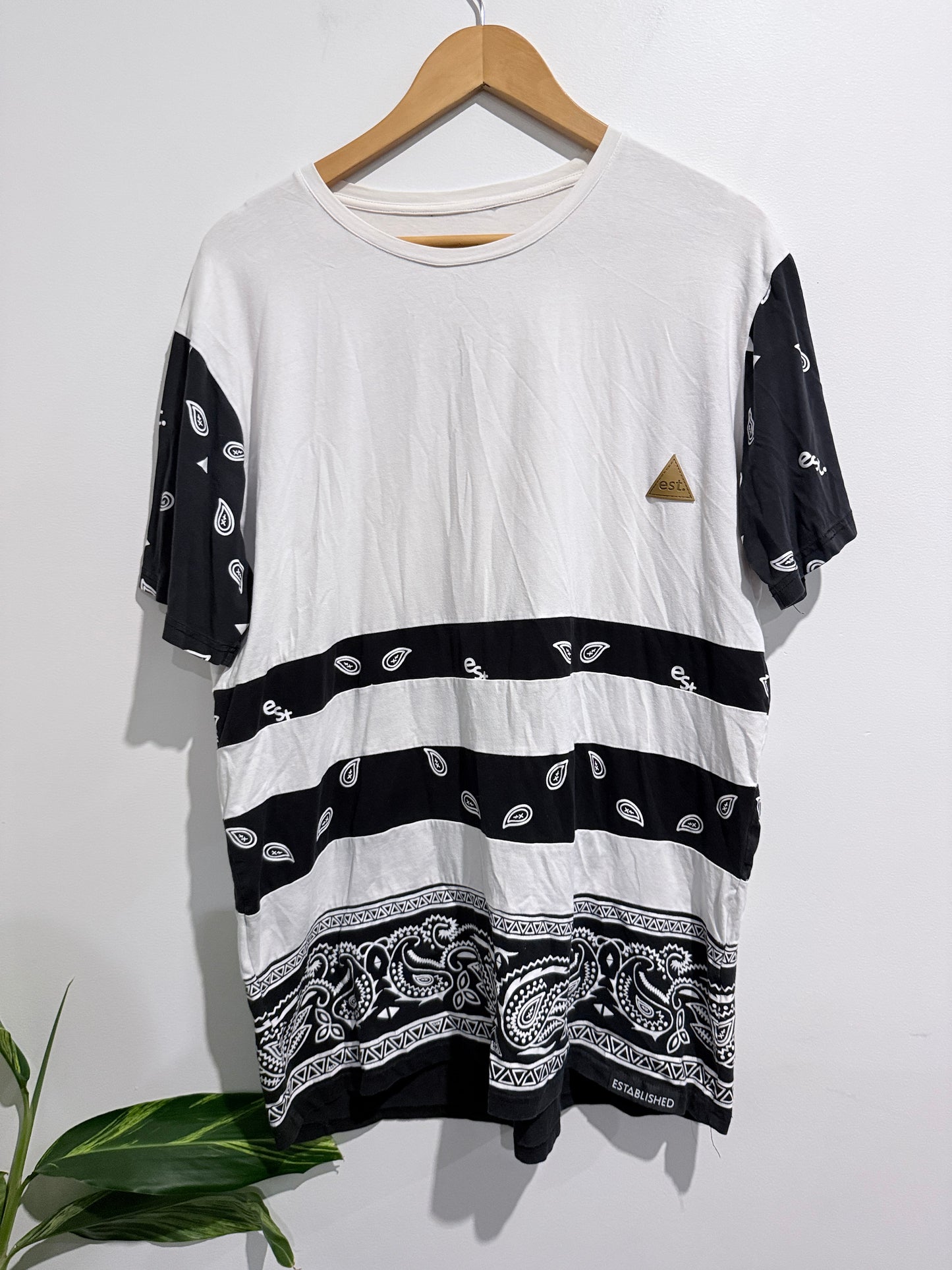 Established Paisley Panel Tee White/Black - 58cm U/Arm