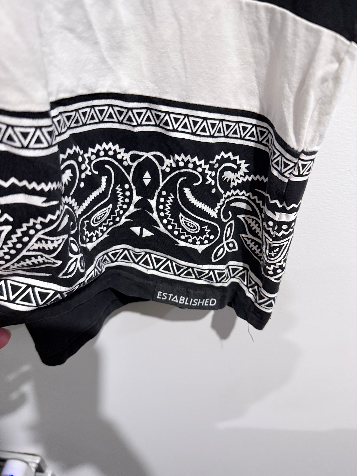 Established Paisley Panel Tee White/Black - 58cm U/Arm