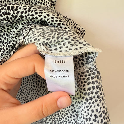 Dotti Size 6 Black & White Leopard Print Mini Skirt