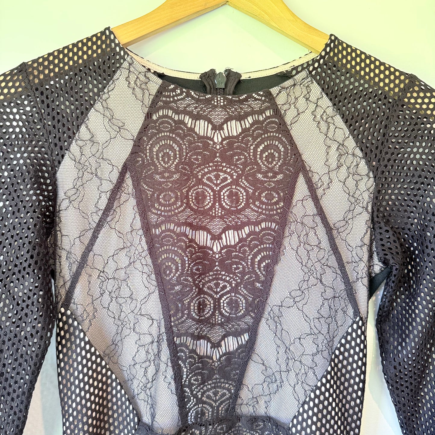 Topshop Size 6 Black Lace & Mesh Bodycon Mini Dress