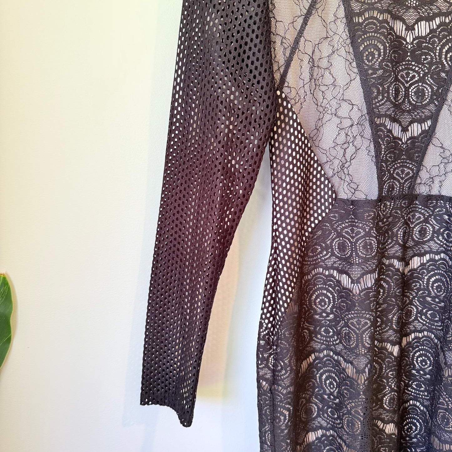 Topshop Size 6 Black Lace & Mesh Bodycon Mini Dress